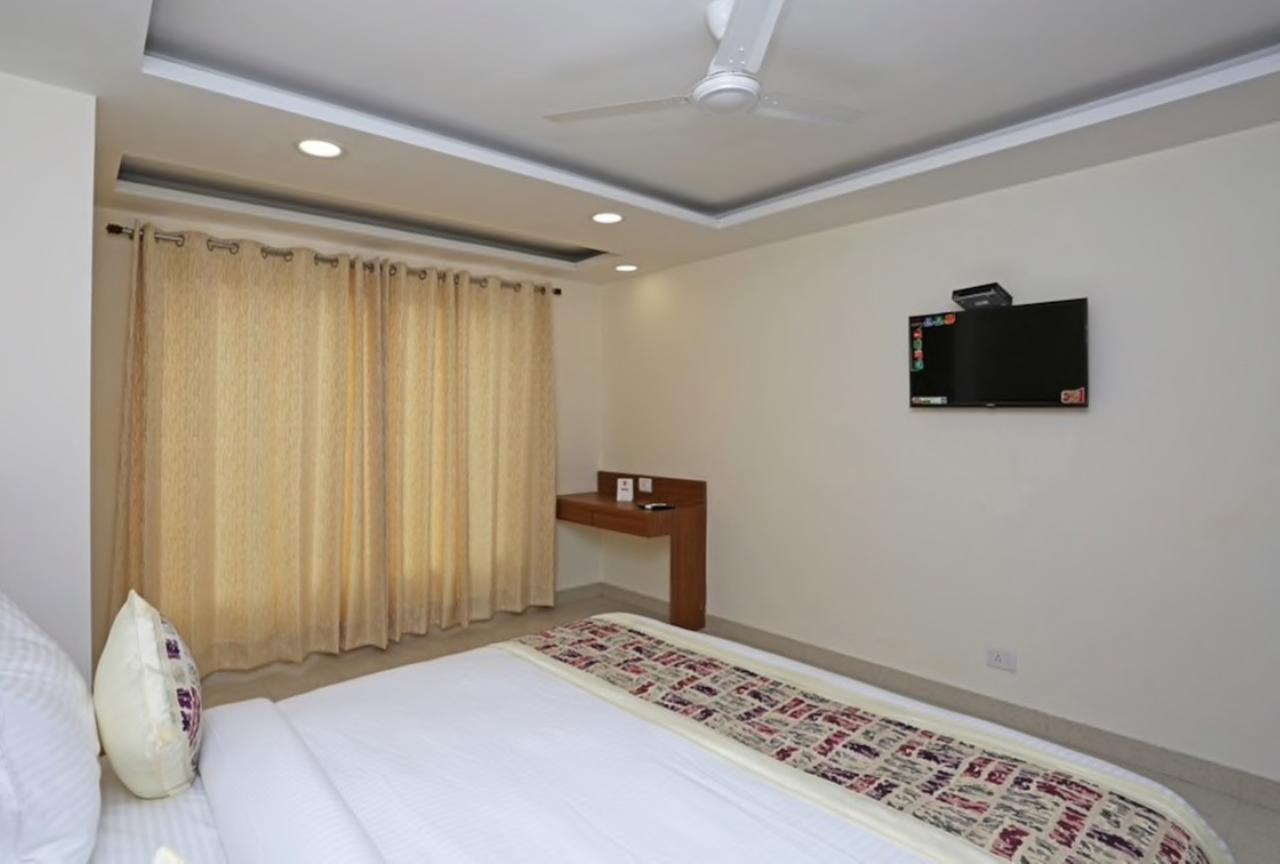 Hotel Airport D'Capitol New Delhi Exterior photo