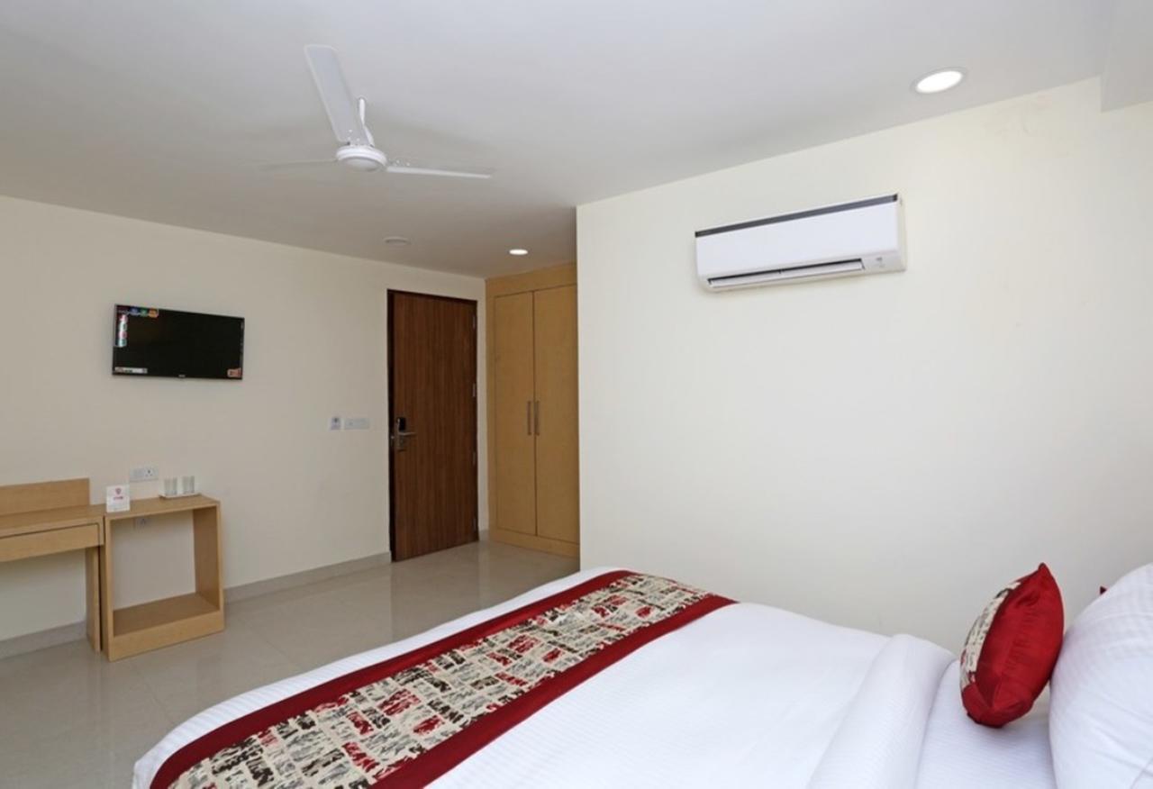 Hotel Airport D'Capitol New Delhi Exterior photo