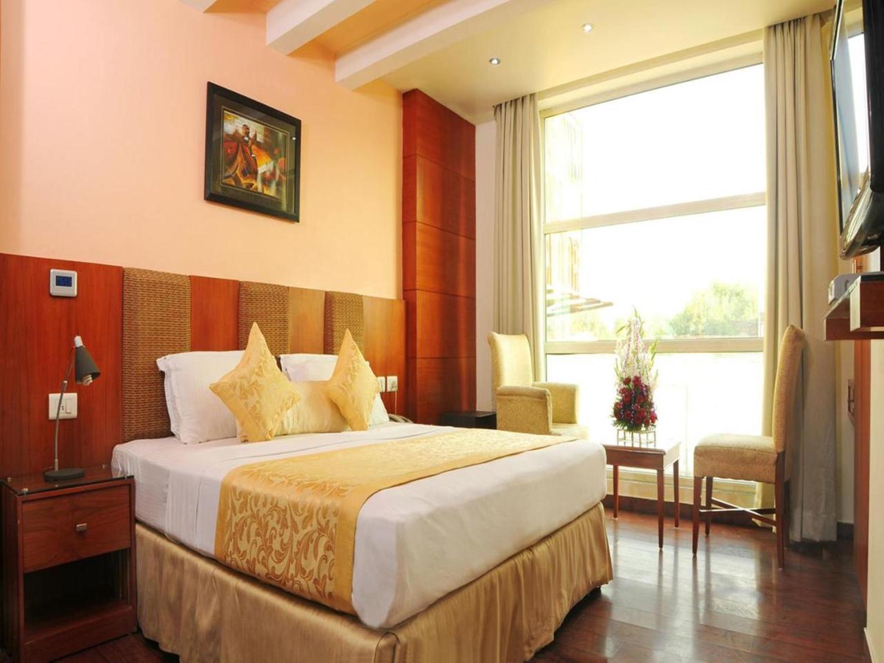 Hotel Airport D'Capitol New Delhi Exterior photo