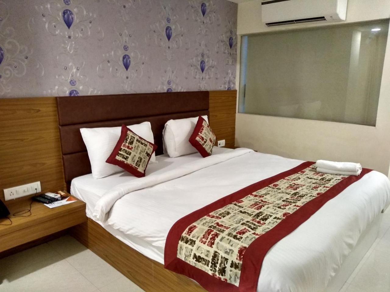 Hotel Airport D'Capitol New Delhi Exterior photo